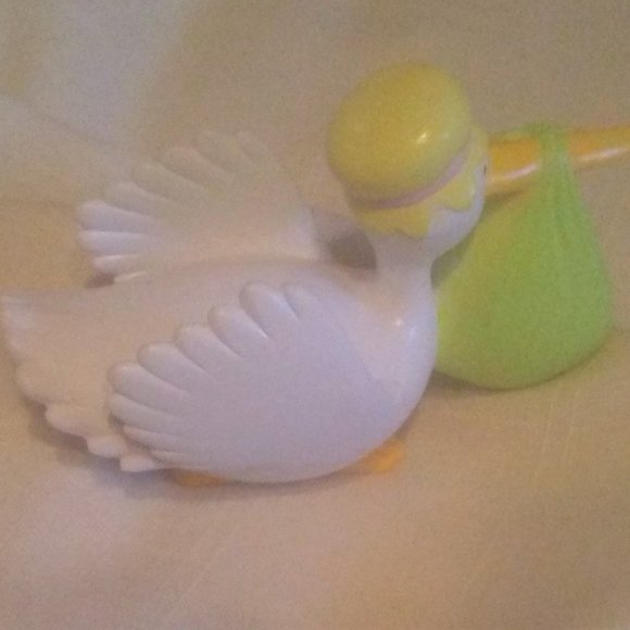 Adorable Stork with baby bundle - Picture 3 of 6